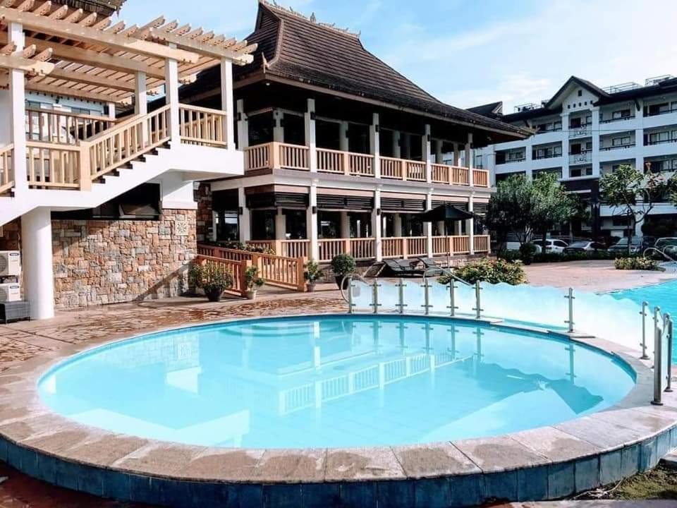 Ri'S One Oasis W Free Pool Back Of Sm City Mall Davao Exterior photo