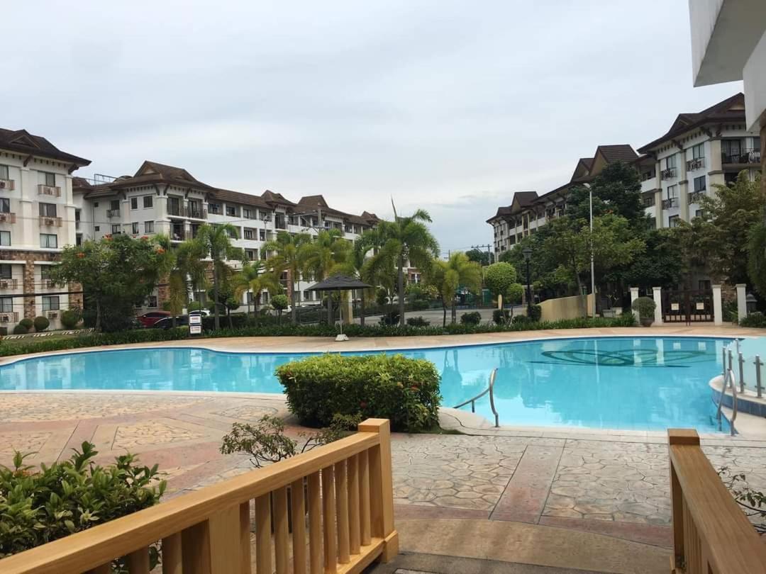 Ri'S One Oasis W Free Pool Back Of Sm City Mall Davao Exterior photo