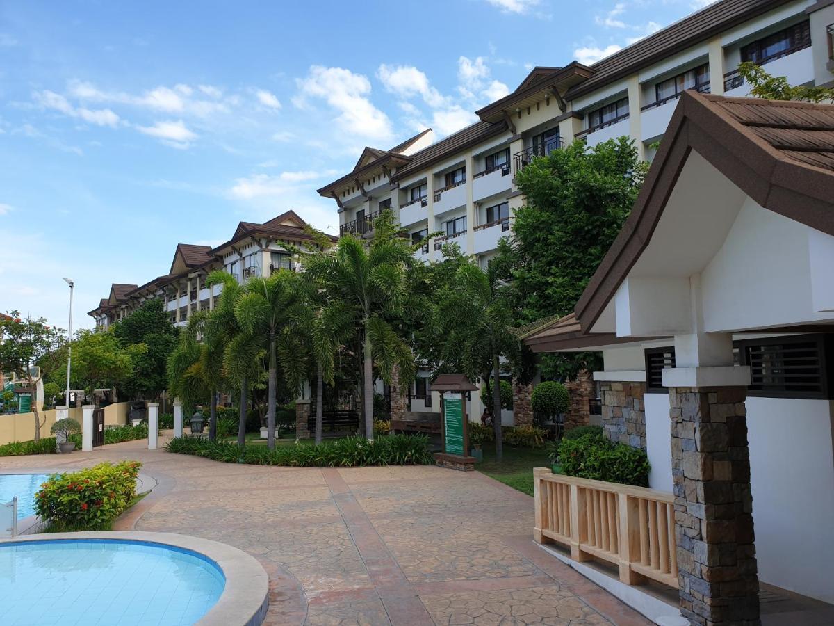 Ri'S One Oasis W Free Pool Back Of Sm City Mall Davao Exterior photo