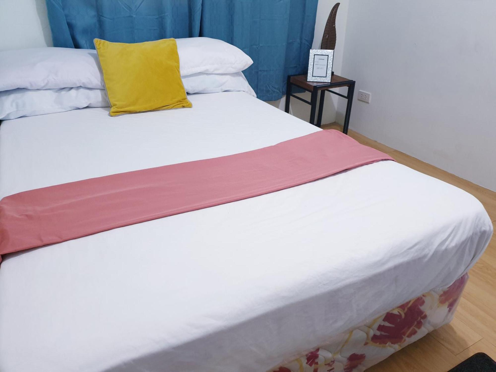 Ri'S One Oasis W Free Pool Back Of Sm City Mall Davao Room photo